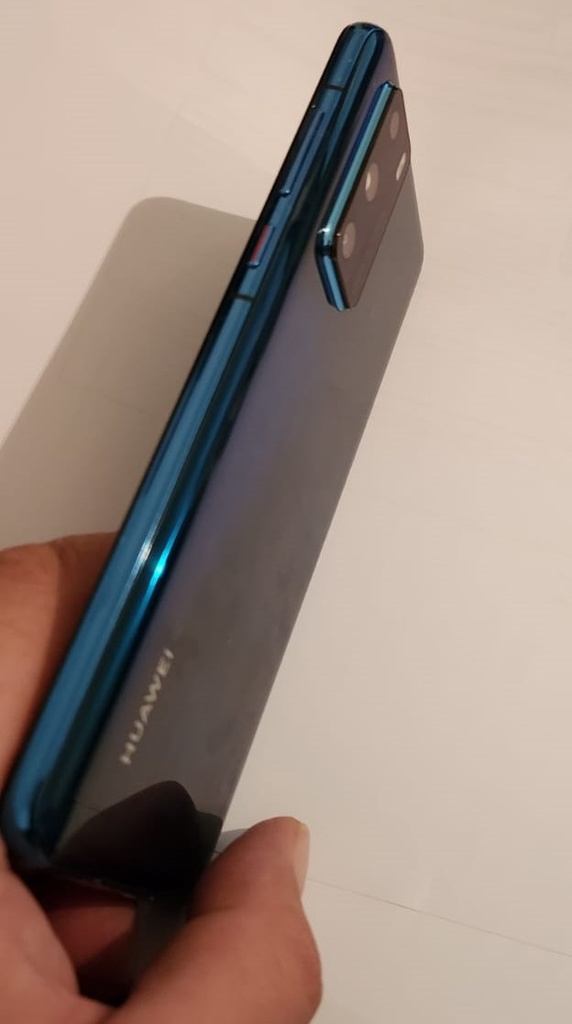 Celular Huawei P40 Seminuevo 8Gb memoria ram 128Gb almacenamiento Color azul modelo ANA-LX4