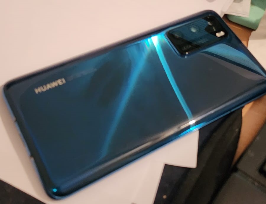 Celular Huawei P40 Seminuevo 8Gb memoria ram 128Gb almacenamiento Color azul modelo ANA-LX4